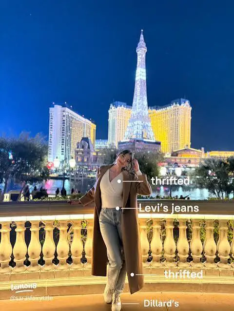 Long Brown Coat and Sneakers for Casual Vegas Exploration Long Brown Coat and Sneakers for Casual Vegas Exploration — Las Vegas Winter Outfits