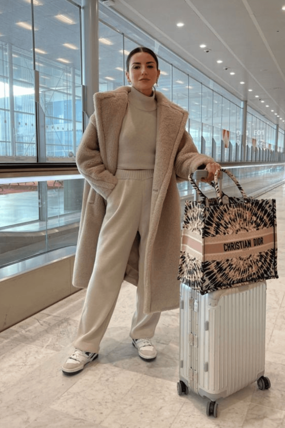 Beige Teddy Coat with Knit Set and Patterned Tote Beige Teddy Coat with Knit Set and Patterned Tote — Winter Airport Outfits