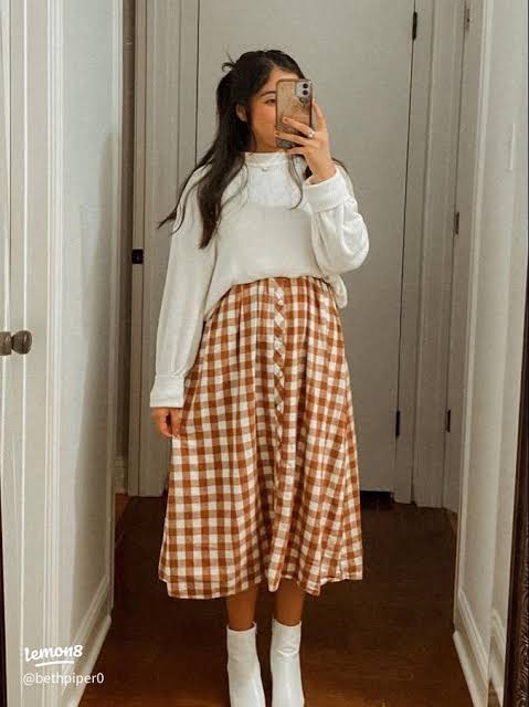 Cream Fuzzy Faux Fur Jacket with Wide-Leg Jeans for Cozy Style Cream Fuzzy Faux Fur Jacket with Wide-Leg Jeans for Cozy Style — Modest Winter Outfits
