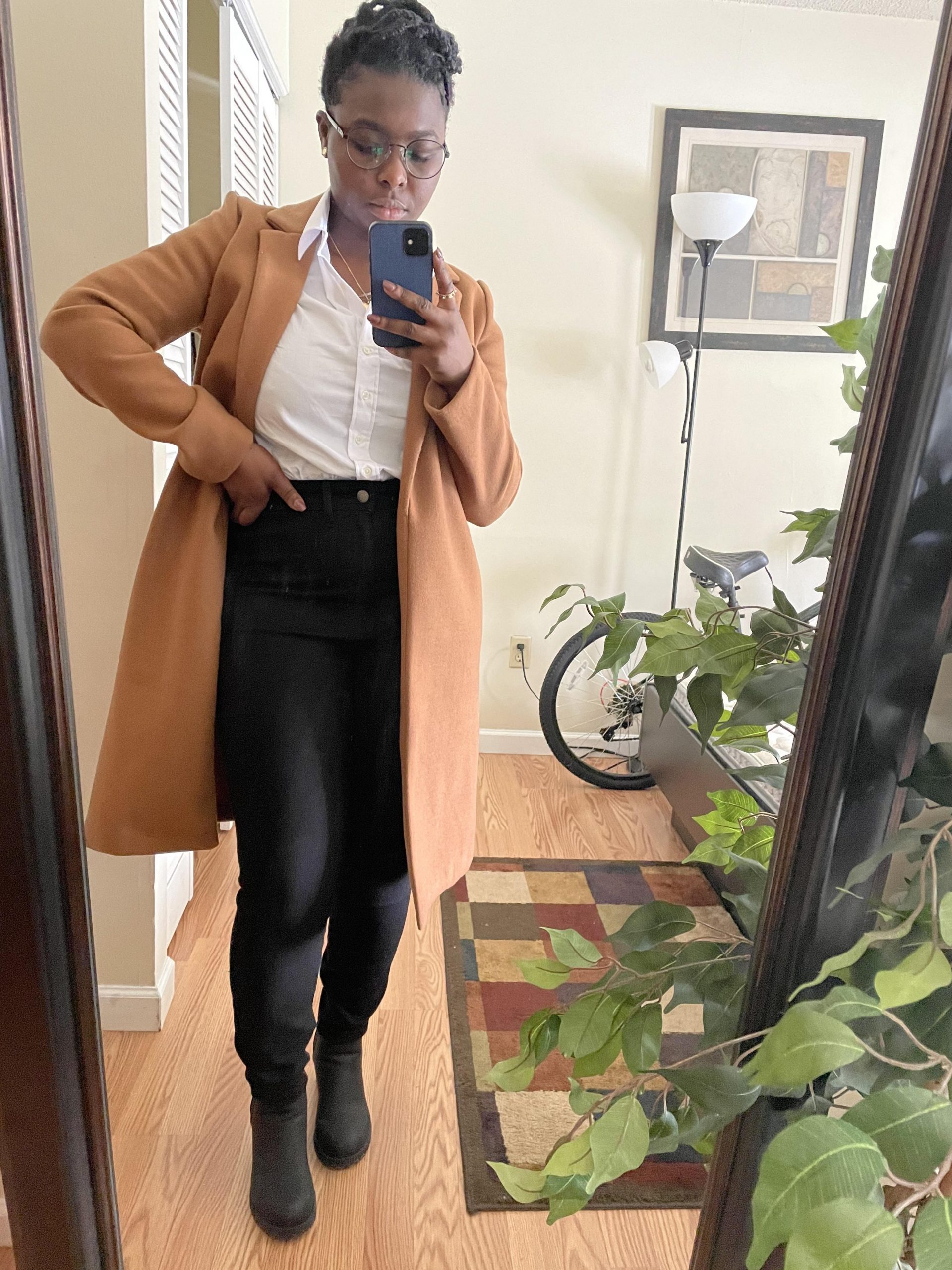 Smart Casual: Camel Coat with Button-Down and Slim Pants Smart Casual: Camel Coat with Button-Down and Slim Pants — Camel Coat Outfits