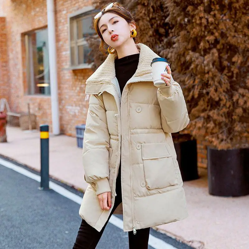 Beige Puffer Jacket with Shearling Collar and Black Pants Beige Puffer Jacket with Shearling Collar and Black Pants — Korean Winter Outfits