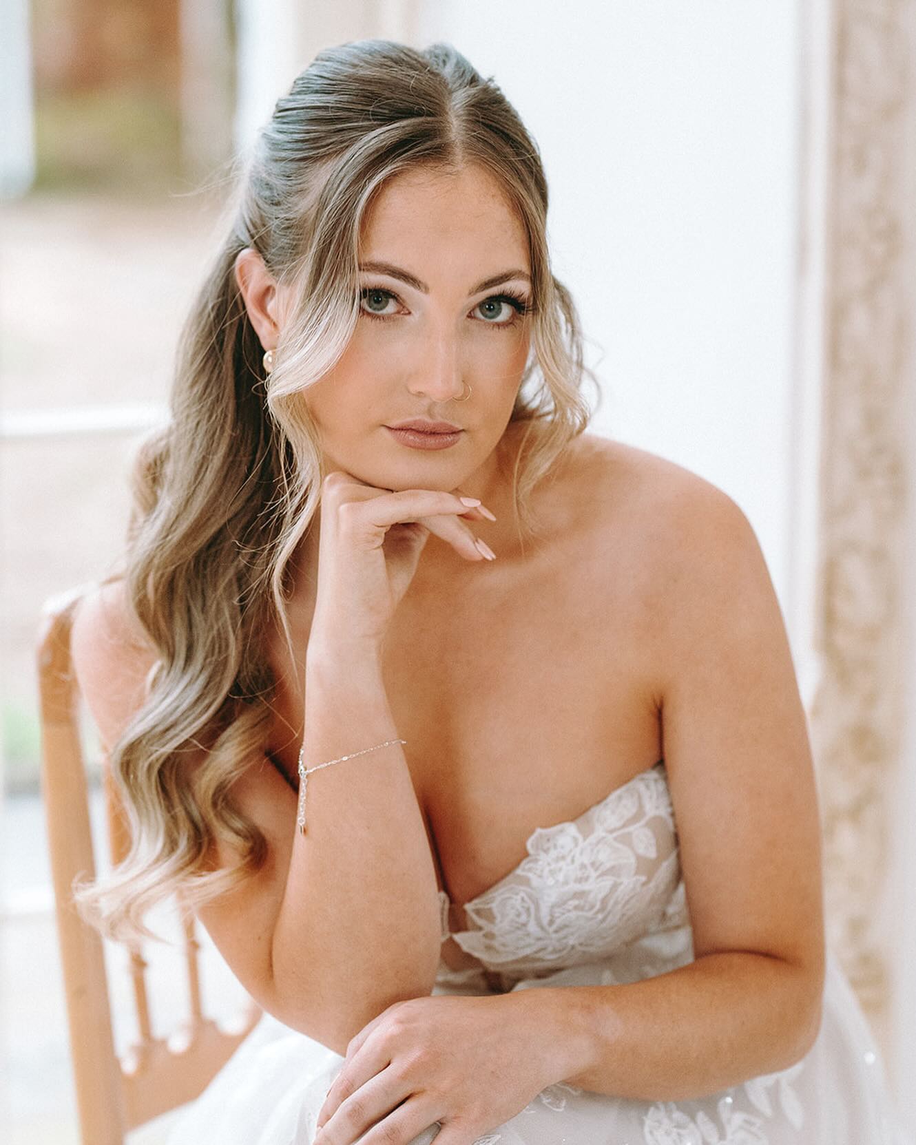 Honey Blonde Half-Up With Braided Accent Honey Blonde Half-Up With Braided Accent — Winter Date Night Hairstyles
