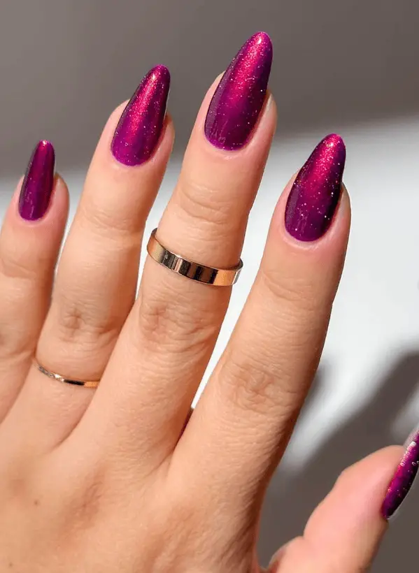 Glossy Cat-Eye Shimmer Visual Idea — Winter Gel Nail Colors