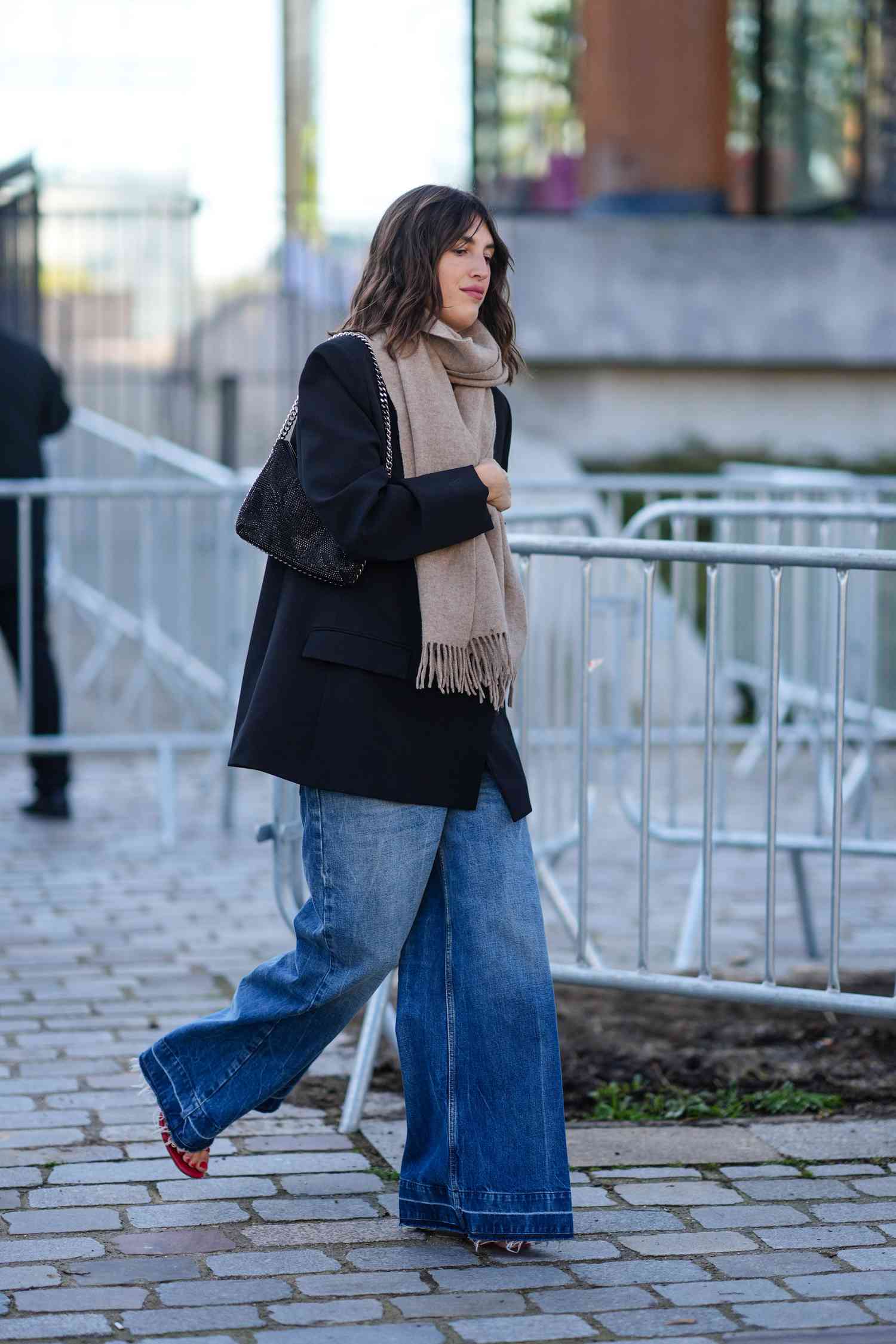 Beige Scarf Under an Oversized Blazer Beige Scarf Under an Oversized Blazer — Scarf Outfits