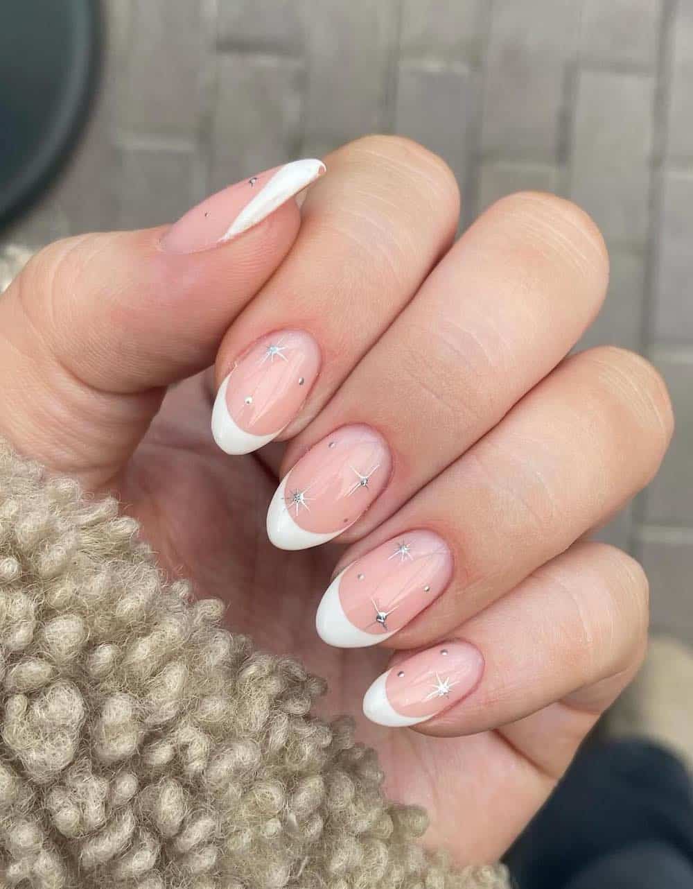 Winter Festive Visual Idea Winter Festive Visual Idea — Winter Nude Nails