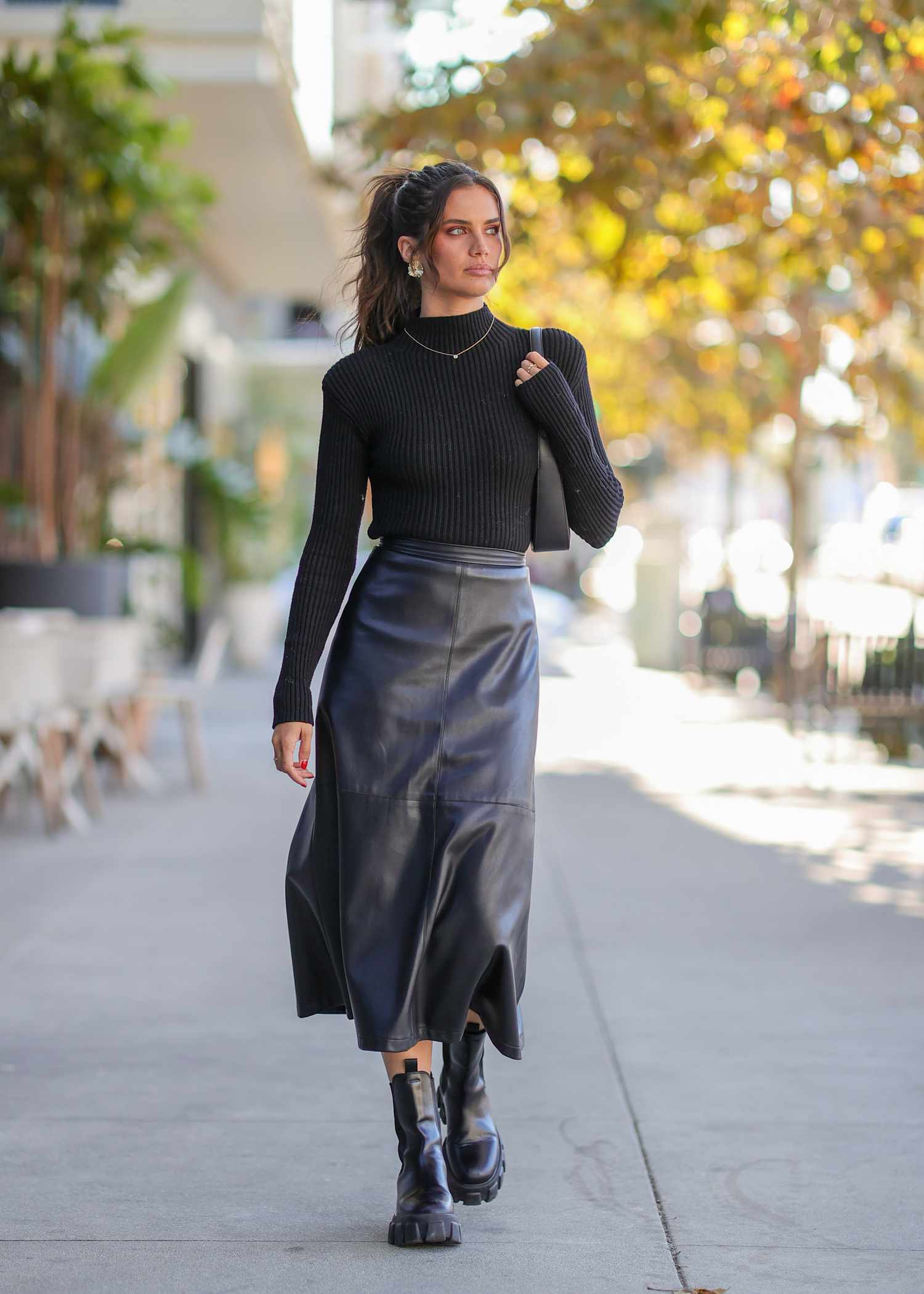 Black Leather Midi Skirt with Turtleneck and Chunky Boots Black Leather Midi Skirt with Turtleneck and Chunky Boots — Winter Skirt Outfits