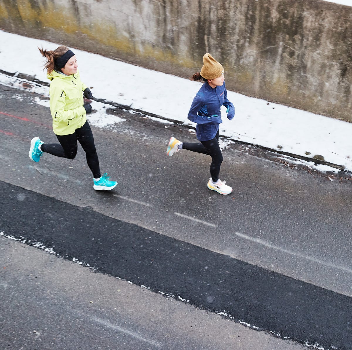 Bright Yellow and Blue Jackets for Winter Running Pairs — Winter Workout Outfits