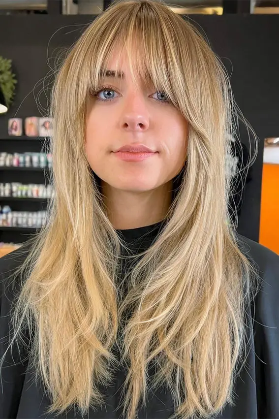 Mid-Back Auburn Layers With Fringe Mid-Back Auburn Layers With Fringe — Winter Haircuts with Bangs
