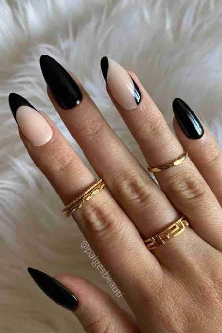 Glossy Black French Tip Almond Nails Glossy Black French Tip Almond Nails — Winter Black Nails