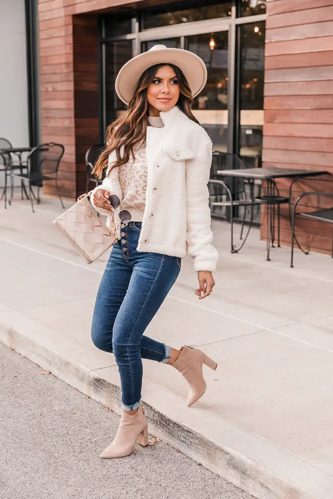 Cream Sherpa Jacket with Leopard Print — Winter Streetwear Outfits