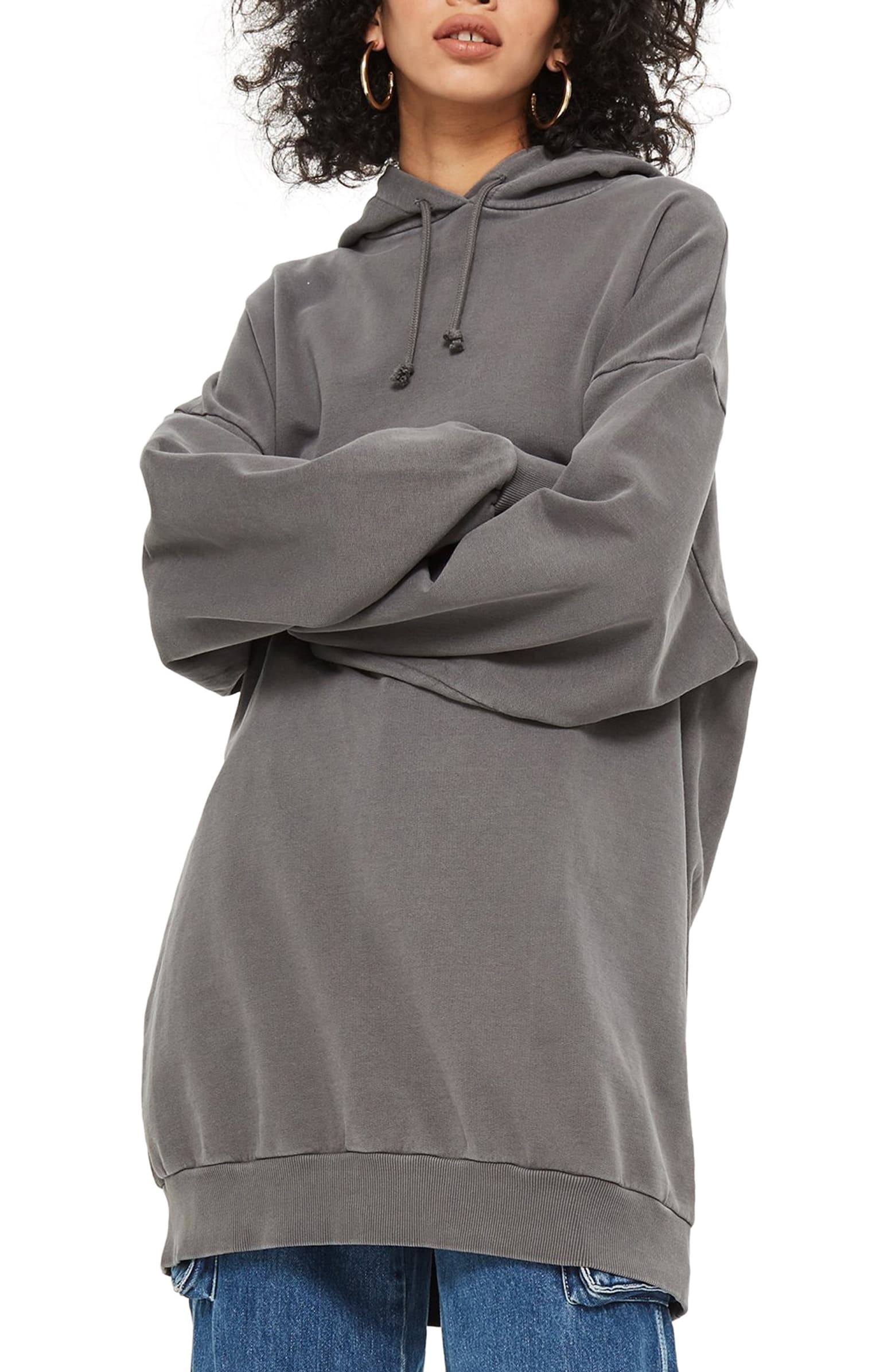 Classic Comfort: Grey Hoodie with Straight-Leg Jeans Classic Comfort: Grey Hoodie with Straight-Leg Jeans — Hoodie Outfits