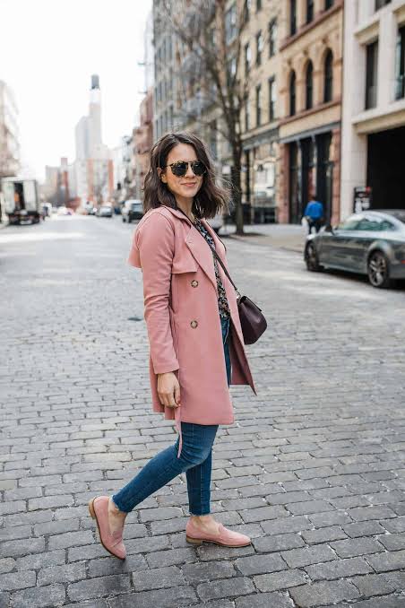 Pink Trench Coat, Printed Top, and Skinny Jeans with Pink Loafers Pink Trench Coat, Printed Top, and Skinny Jeans with Pink Loafers — Winter to Spring Transition Outfits