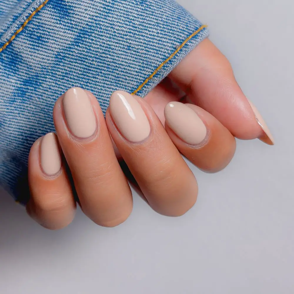Light Beige With Pink Undertone Glossy Finish Light Beige With Pink Undertone Glossy Finish — Neutral Nail Colors