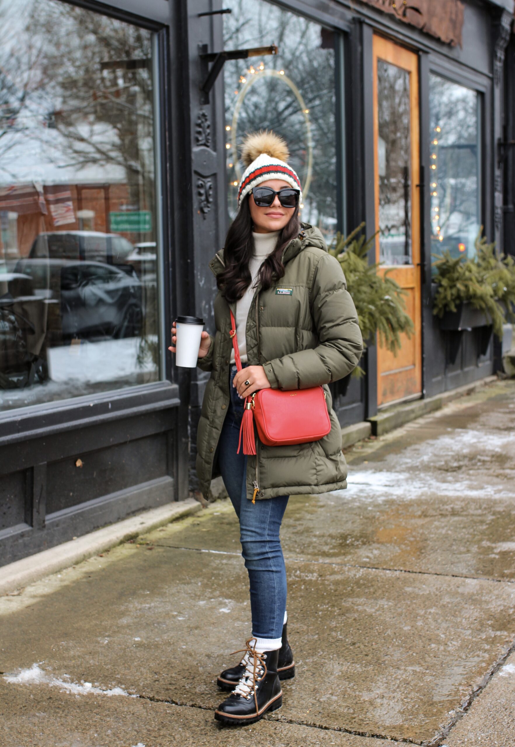 Olive Green Puffer Jacket with Red Crossbody Bag Olive Green Puffer Jacket with Red Crossbody Bag — Early Winter Outfits