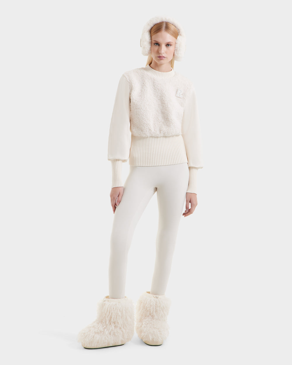 Monochromatic Cream Knit Set with Fluffy Boots Monochromatic Cream Knit Set with Fluffy Boots — Iceland Winter Outfits