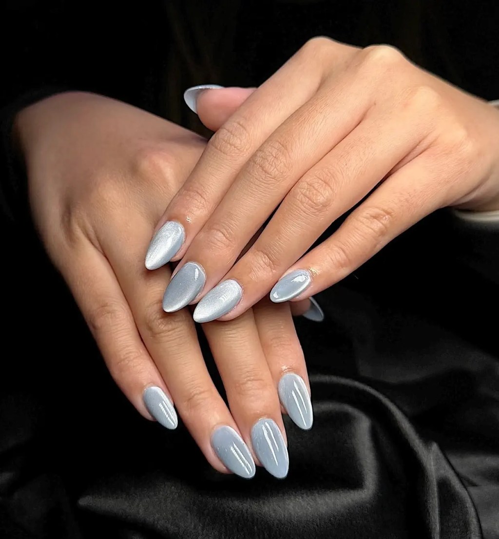 Light Grey-Blue Cat Eye Almond Nails Light Grey-Blue Cat Eye Almond Nails — Icy Blue Nails