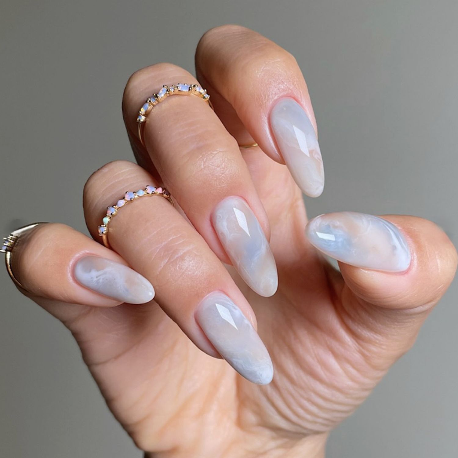 Jelly Marble Swirl Oval Nails Jelly Marble Swirl Oval Nails — Simple Winter Nails