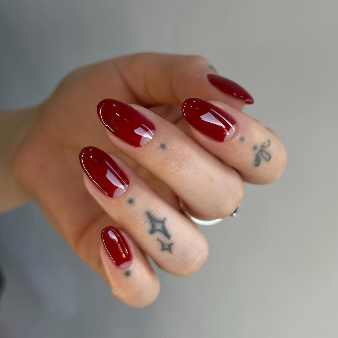 Deep Red with Minimalist Half-Moon Deep Red with Minimalist Half-Moon — Winter Red Nails