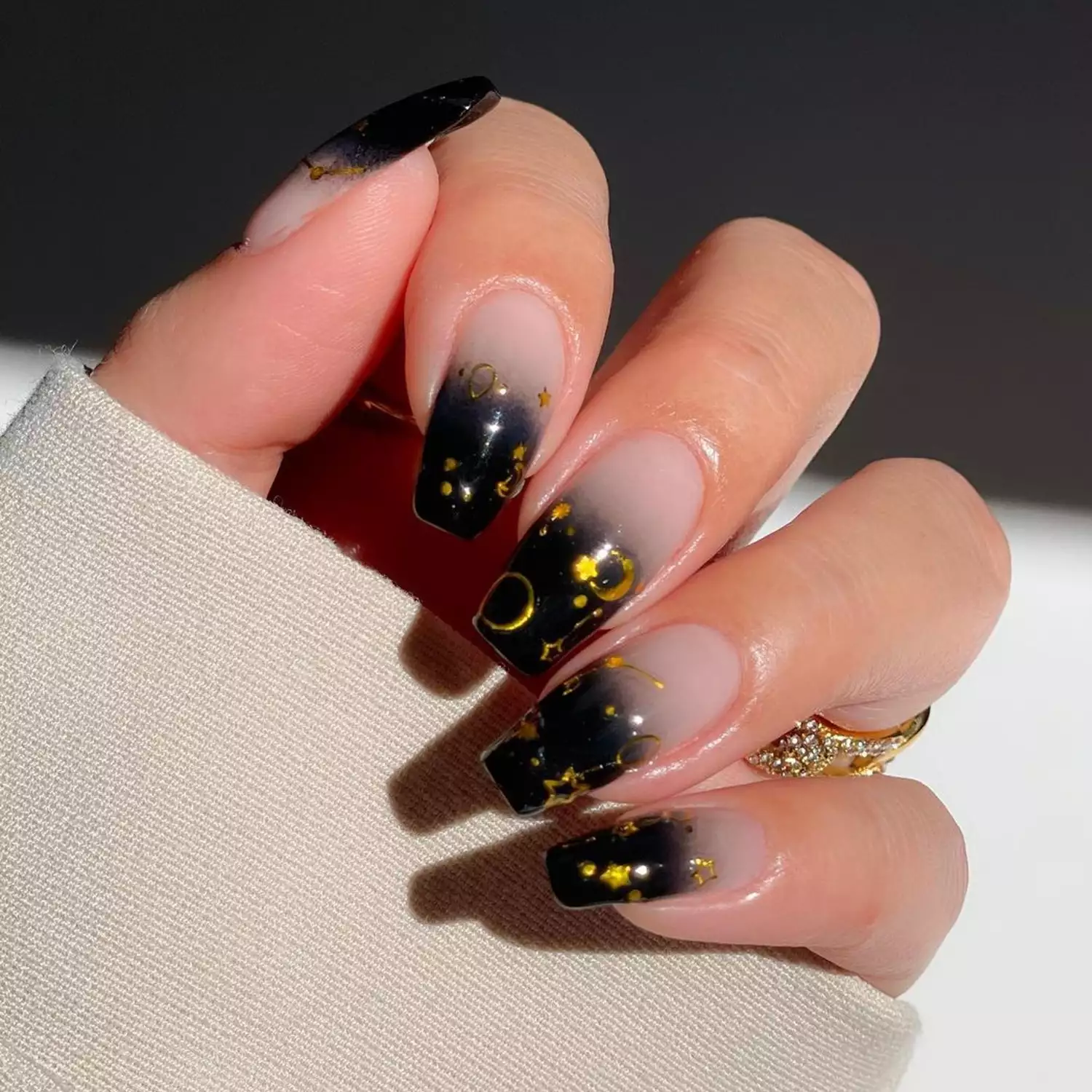Ombre Black To Nude With Gold Celestial Accents Ombre Black To Nude With Gold Celestial Accents — Winter Black Nails