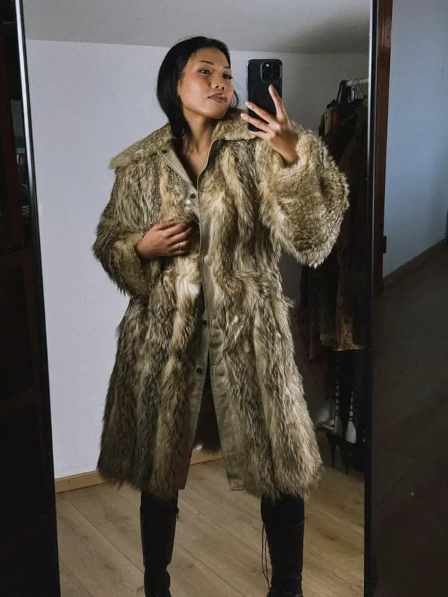 Textured Multi-Toned Brown Faux Fur Coat with Cap Textured Multi-Toned Brown Faux Fur Coat with Cap — Faux Fur Coat Outfits