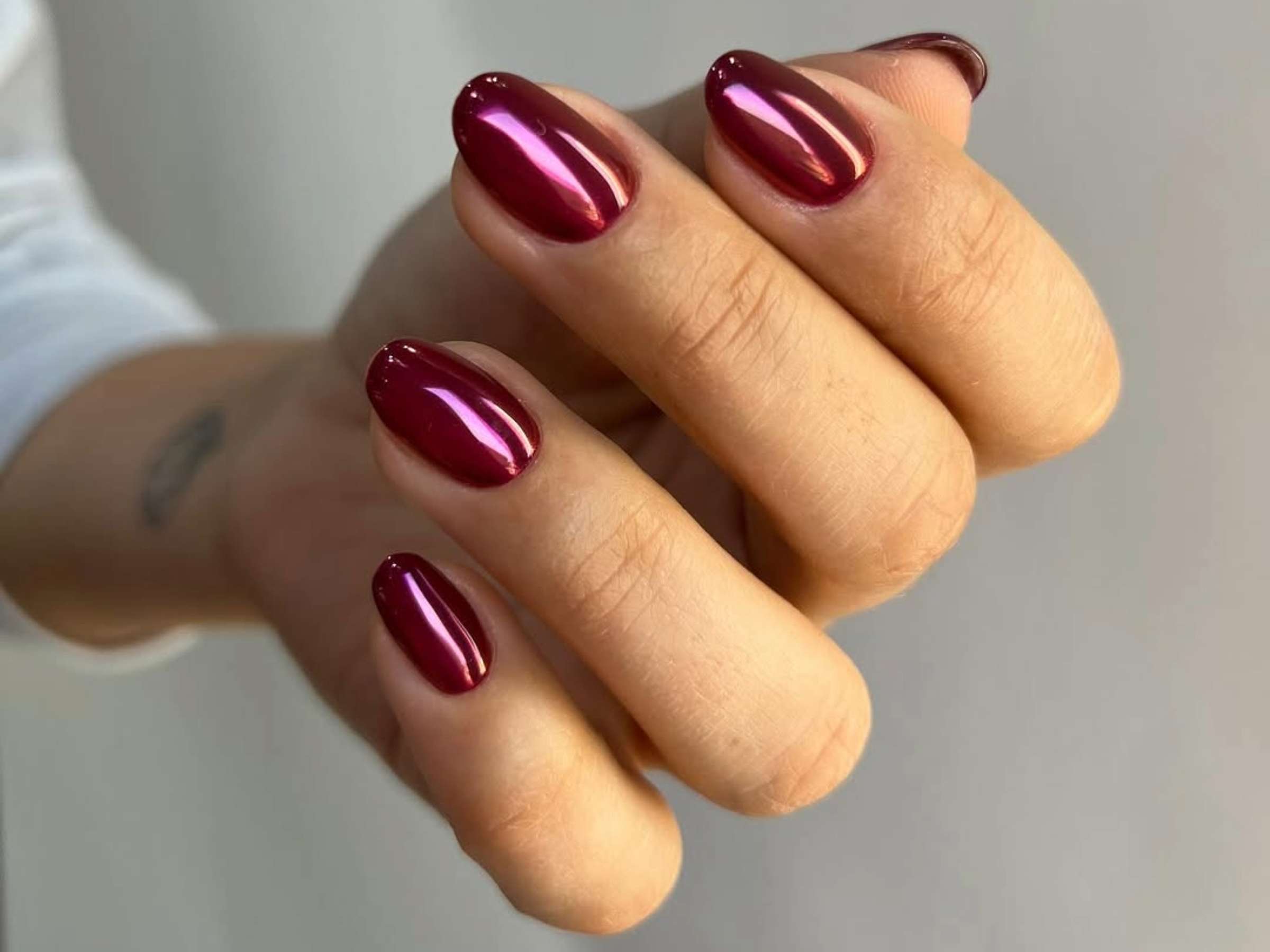 Deep Metallic Red Chrome Deep Metallic Red Chrome — Winter Chrome Nails