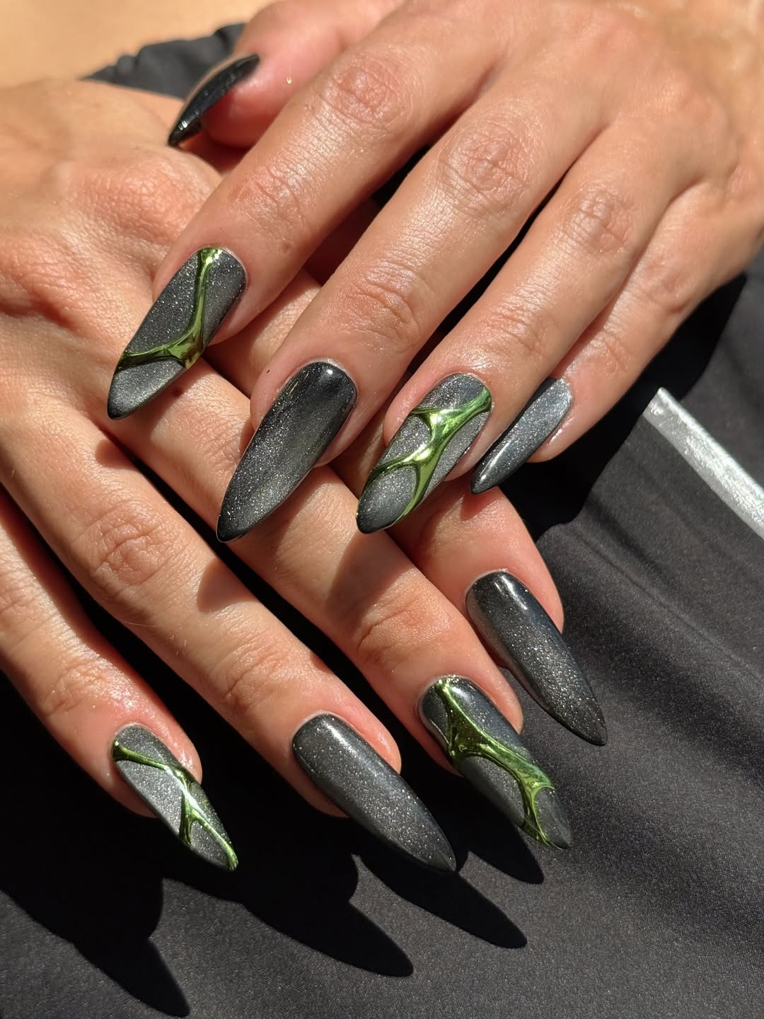 Dark Grey Cat Eye with Metallic Green Accents Dark Grey Cat Eye with Metallic Green Accents — Winter Cat Eye Nails