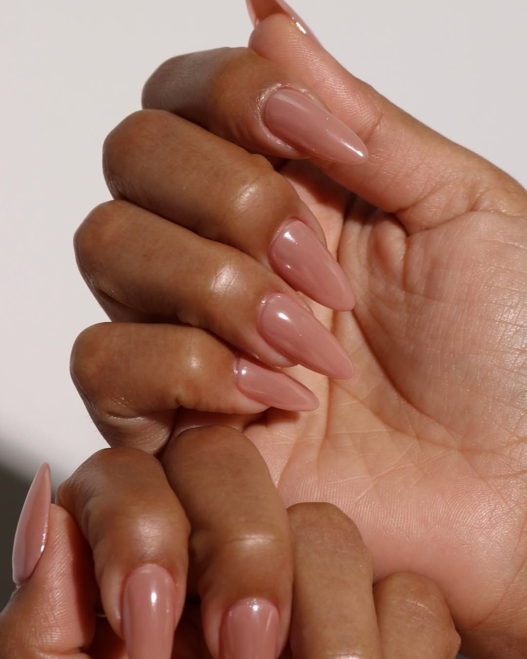 Rich Dusty Rose Glossy Almond Nails Rich Dusty Rose Glossy Almond Nails — Neutral Nail Colors