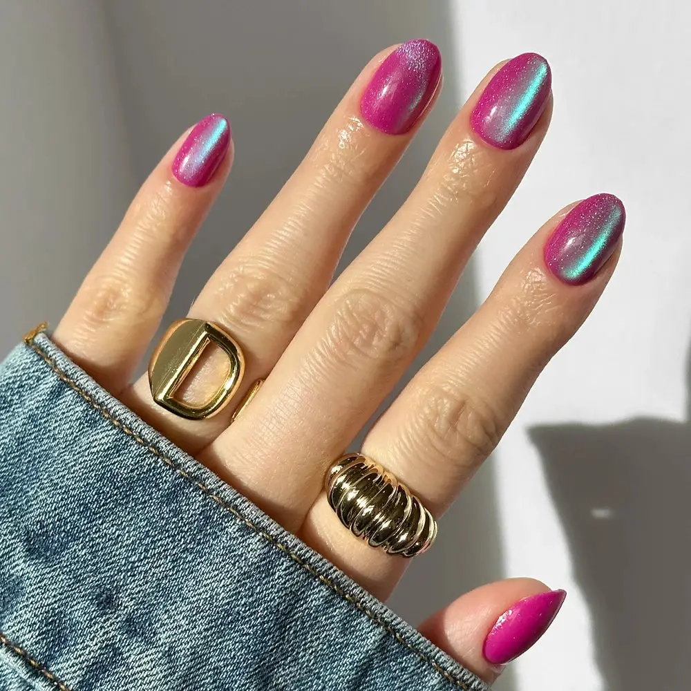 Vibrant Pink Magnetic Cat Eye Oval Nails Vibrant Pink Magnetic Cat Eye Oval Nails — Velvet Nails