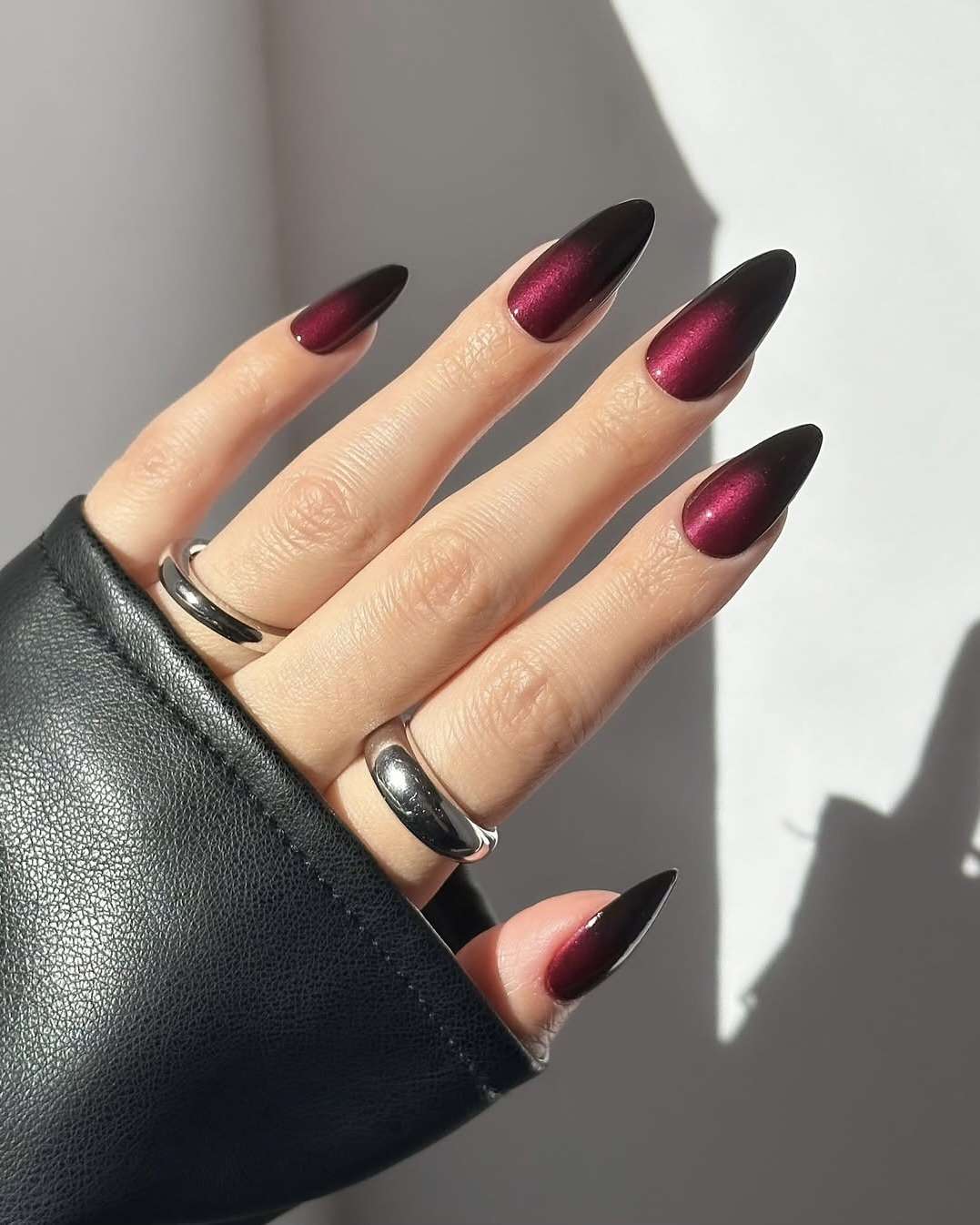 Magnetic Red to Black Stiletto Ombre Magnetic Red to Black Stiletto Ombre — Winter Ombre Nails