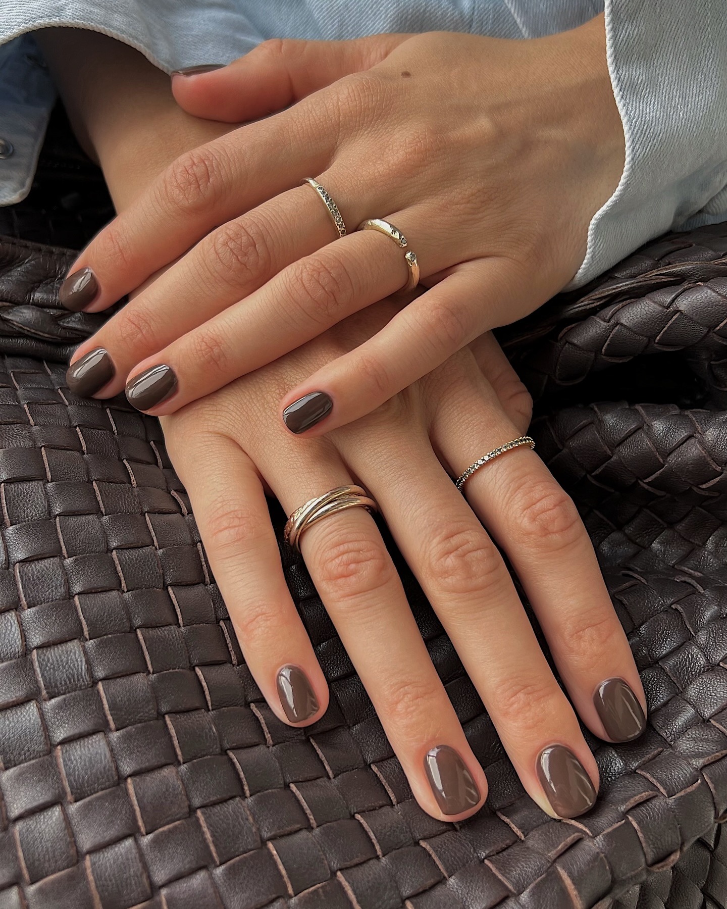 Deep Muted Brown Glossy Oval Nails — Neutral Winter Nails