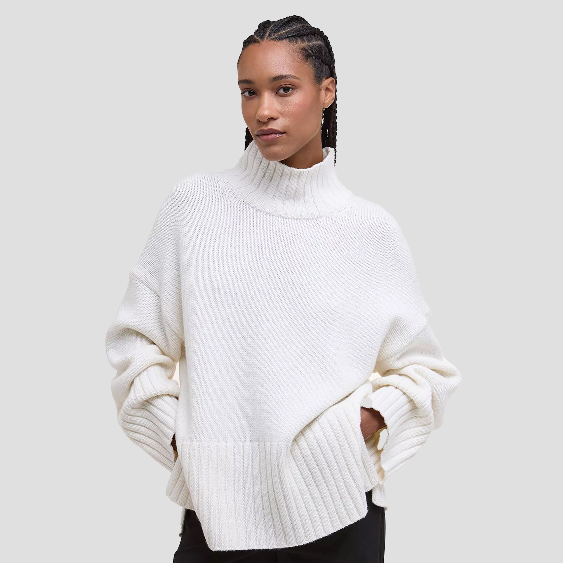 Classic Monochrome: Chunky White Turtleneck with Black Pants Classic Monochrome: Chunky White Turtleneck with Black Pants — Oversized Sweater Outfits