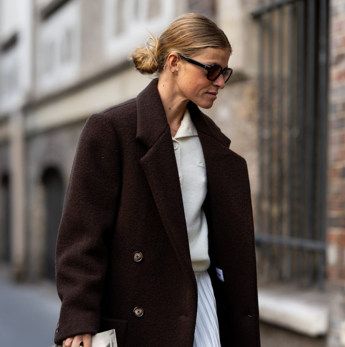 Classic Dark Brown Wool Coat with Cream Shirt and White Skirt Classic Dark Brown Wool Coat with Cream Shirt and White Skirt — Brown Coat Outfits