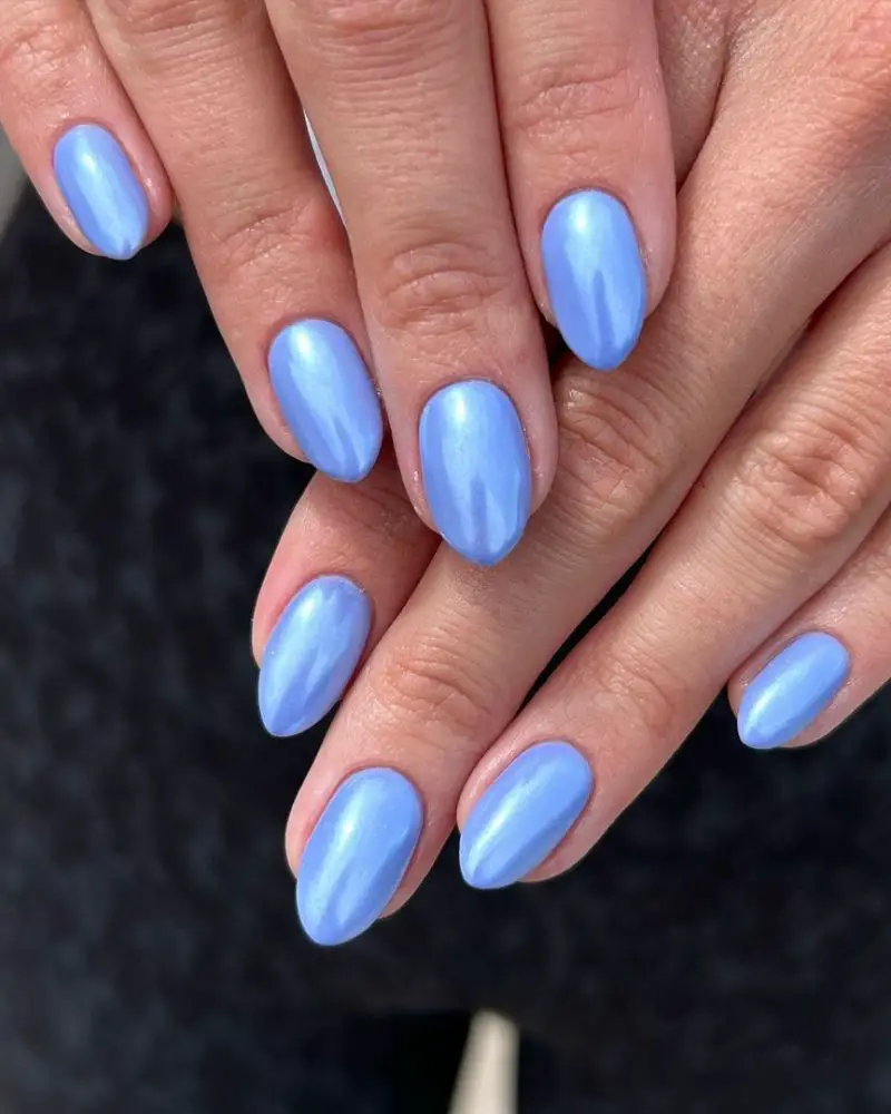 Two-Tone Blue Polka Dots Two-Tone Blue Polka Dots — Short Winter Gel Nails