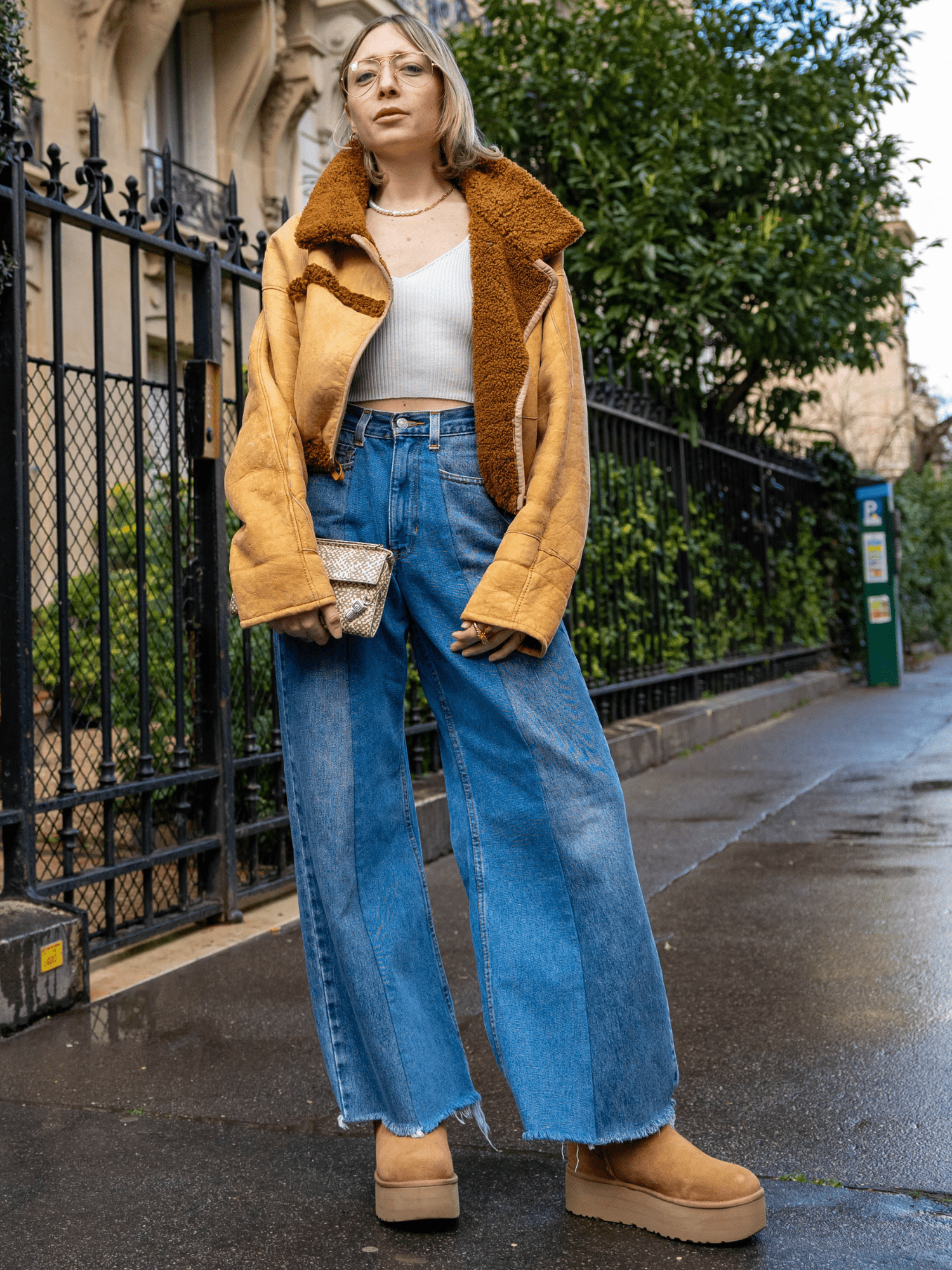 Blue Tan White Brown Shearling Jacket and Wide-Leg Jeans with Platform Uggs — Ugg Boots Outfits