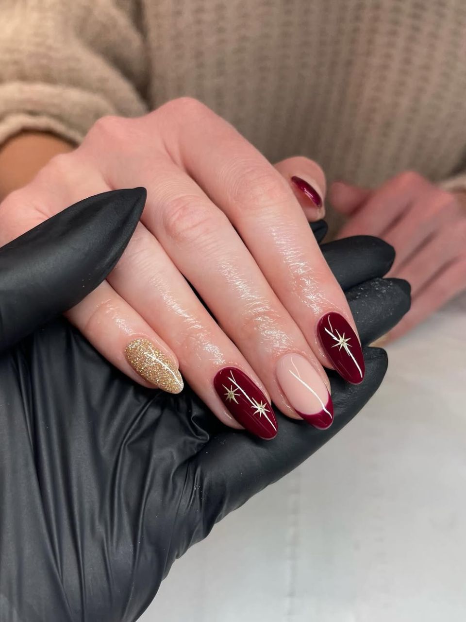 Burgundy With Gold Star Outlines — Burgundy Nails