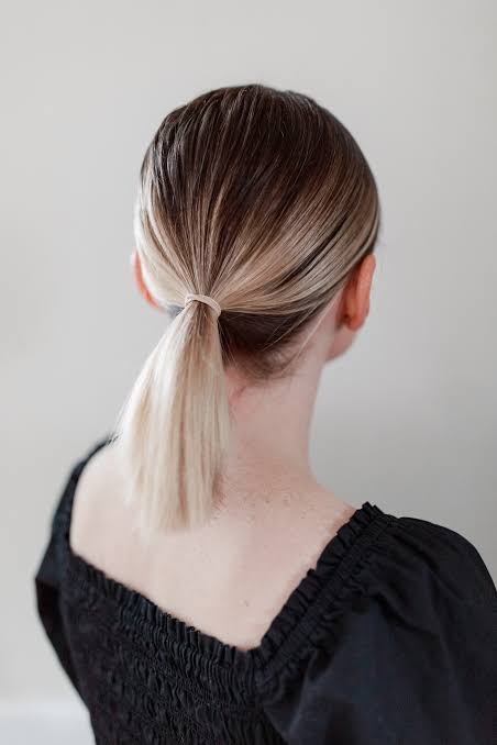 Sleek Blonde Highlighted Ponytail — Winter Hairstyles for School