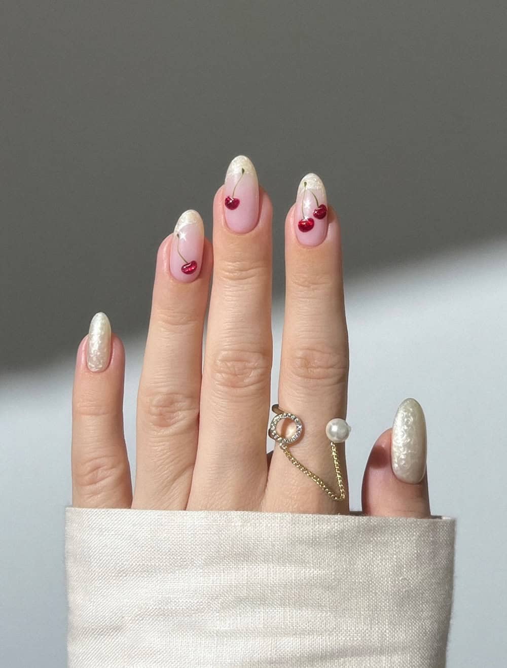 Sheer Pink Cherry Glitter Medium Ovals Sheer Pink Cherry Glitter Medium Ovals — Winter to Spring Transition Nails