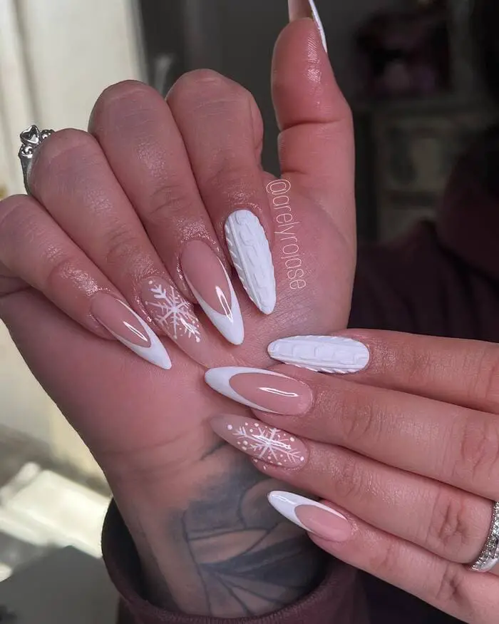 3D Knit Snowflake Almond Nails 3D Knit Snowflake Almond Nails — Long Winter Nails