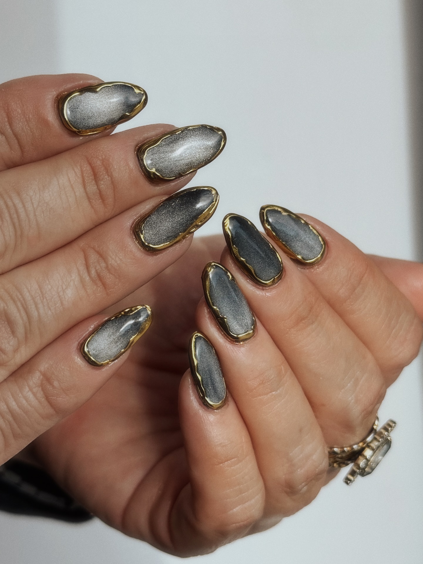 Grey Cat Eye with Gold Trim Grey Cat Eye with Gold Trim — Medium Length Winter Nails