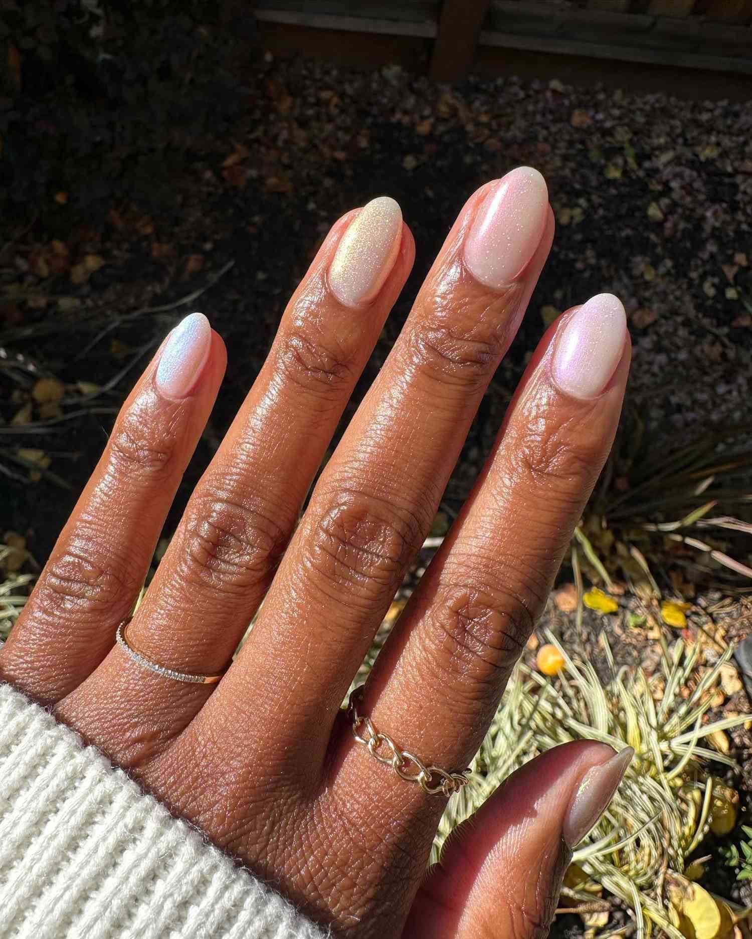 Shimmering Pearlescent Medium Ovals Shimmering Pearlescent Medium Ovals — Pastel Winter Nails