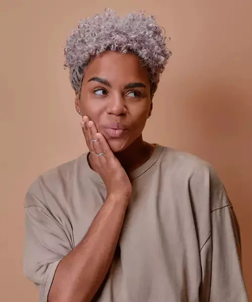 Short Curly Fine Hair in Light Grey — Winter Hair Colors for Black Women