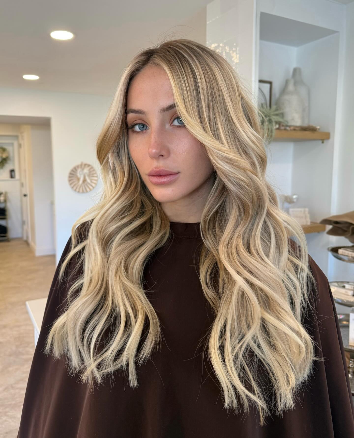 Bright Platinum Blonde With Ash Undertones Bright Platinum Blonde With Ash Undertones — Low Maintenance Winter Hair Colors