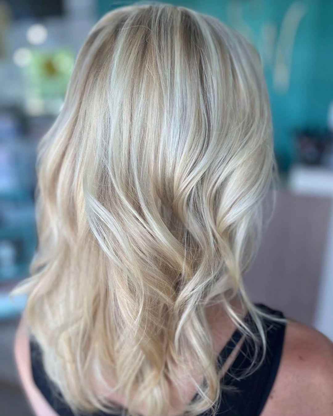 Ash Blonde Lob With Platinum Highlights Ash Blonde Lob With Platinum Highlights — Winter Hair Colors for Plus Size Women