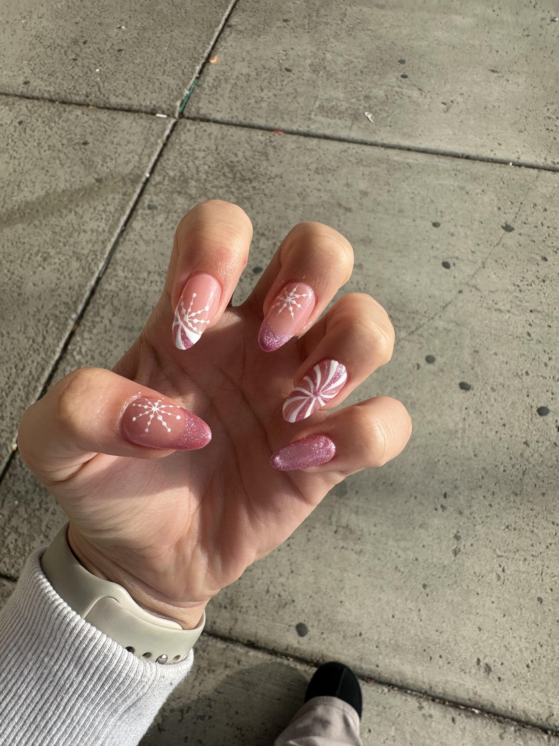 Candy Cane Stripes & Snowflakes Candy Cane Stripes & Snowflakes — Winter Pink Nails