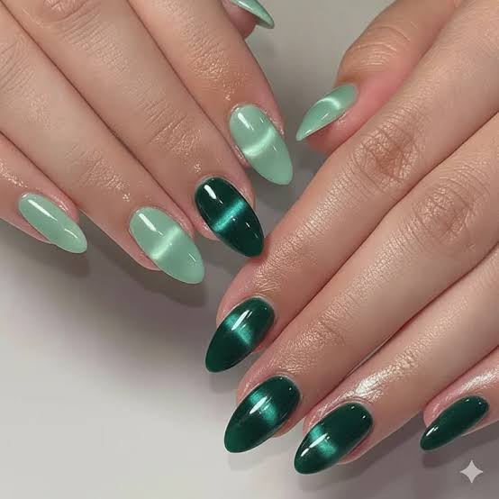 Sage Emerald Cat Eye Oval Nails Sage Emerald Cat Eye Oval Nails — Winter Green Nails