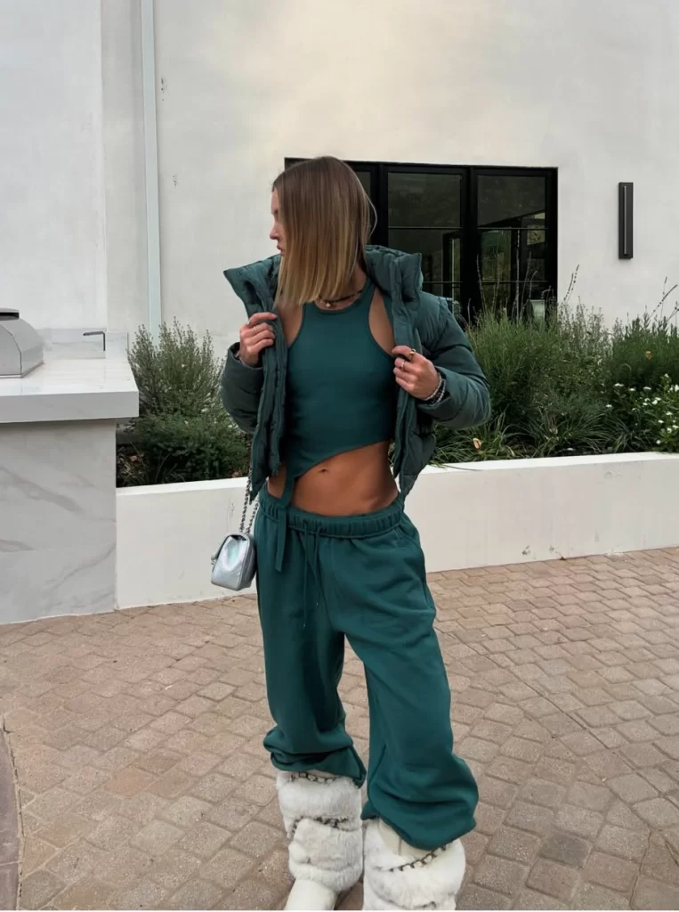 Teal Green Sweatpants with Matching Crop Top and Puffer Jacket Teal Green Sweatpants with Matching Crop Top and Puffer Jacket — Sweatpants Outfits
