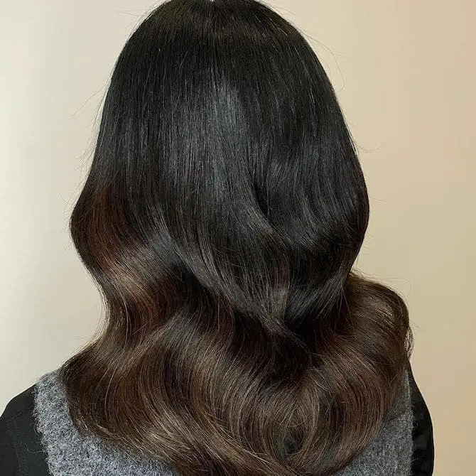 Layers Collarbone Ombre With Lighter Ends Layers Collarbone Ombre With Lighter Ends — Espresso Brown Hair