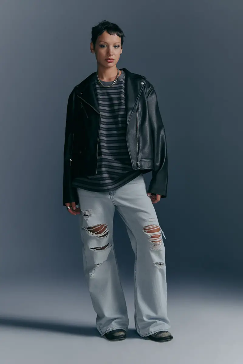 Leather Biker Jacket with Ripped Wide-Leg Jeans — Grunge Winter Outfits