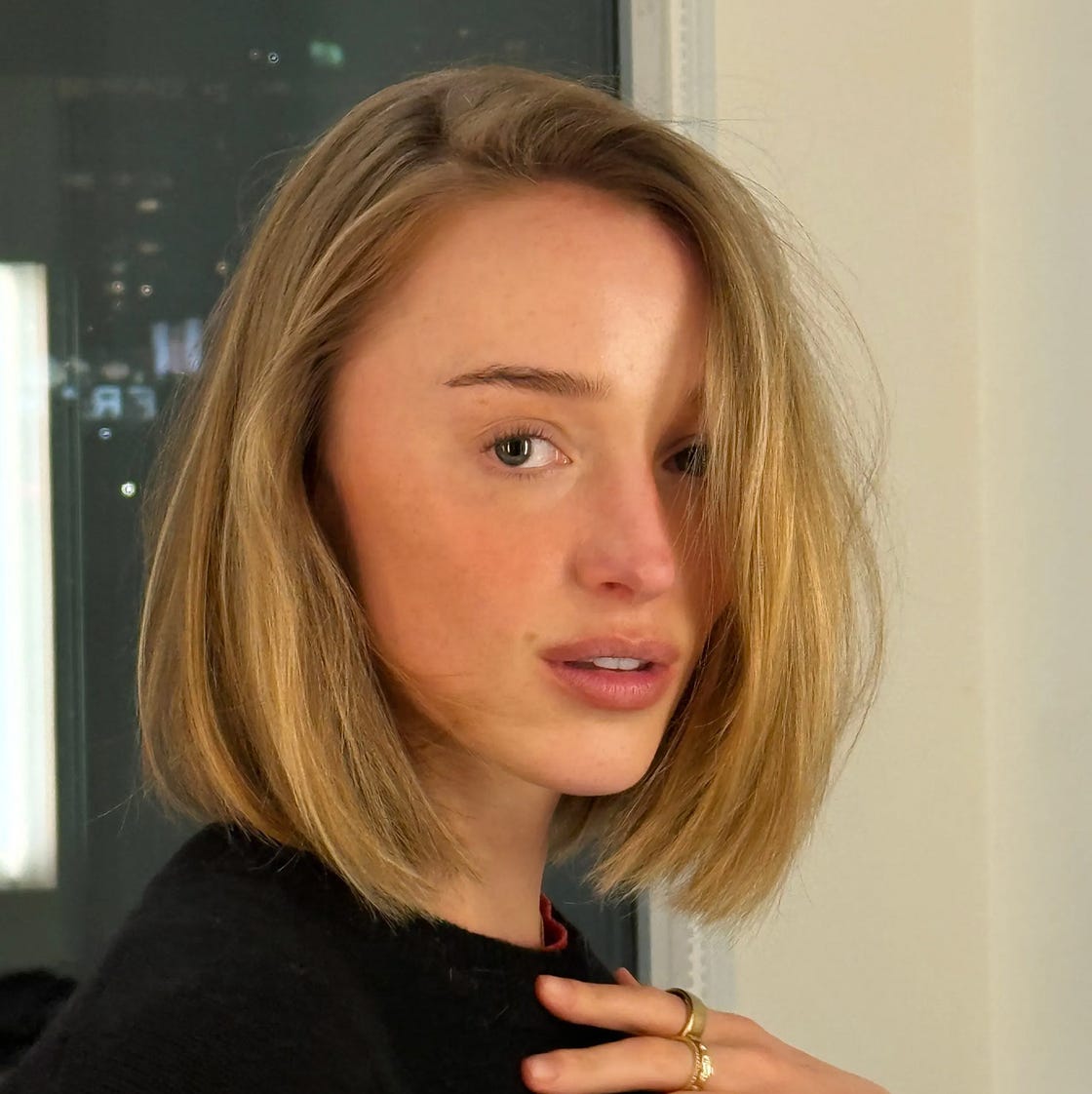 Sharp Chin-Length Golden Blonde Bob — Short Winter Haircuts