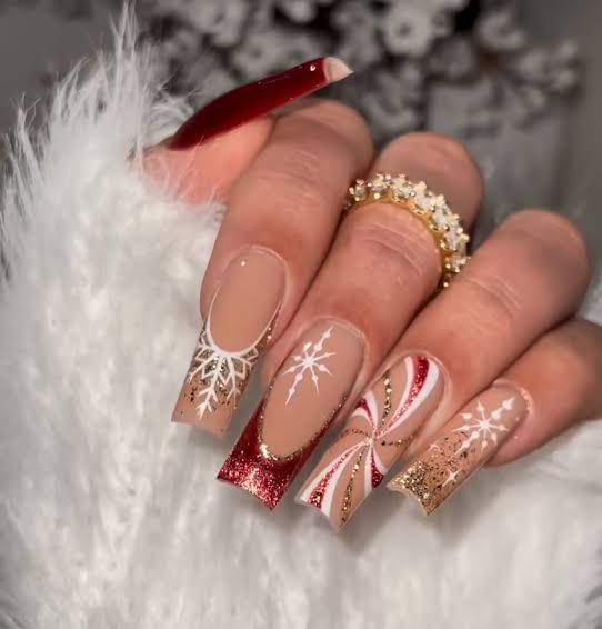 Nude, Snowflakes, and Candy Cane Glitter Square Nails Nude, Snowflakes, and Candy Cane Glitter Square Nails — Cute Winter Nails